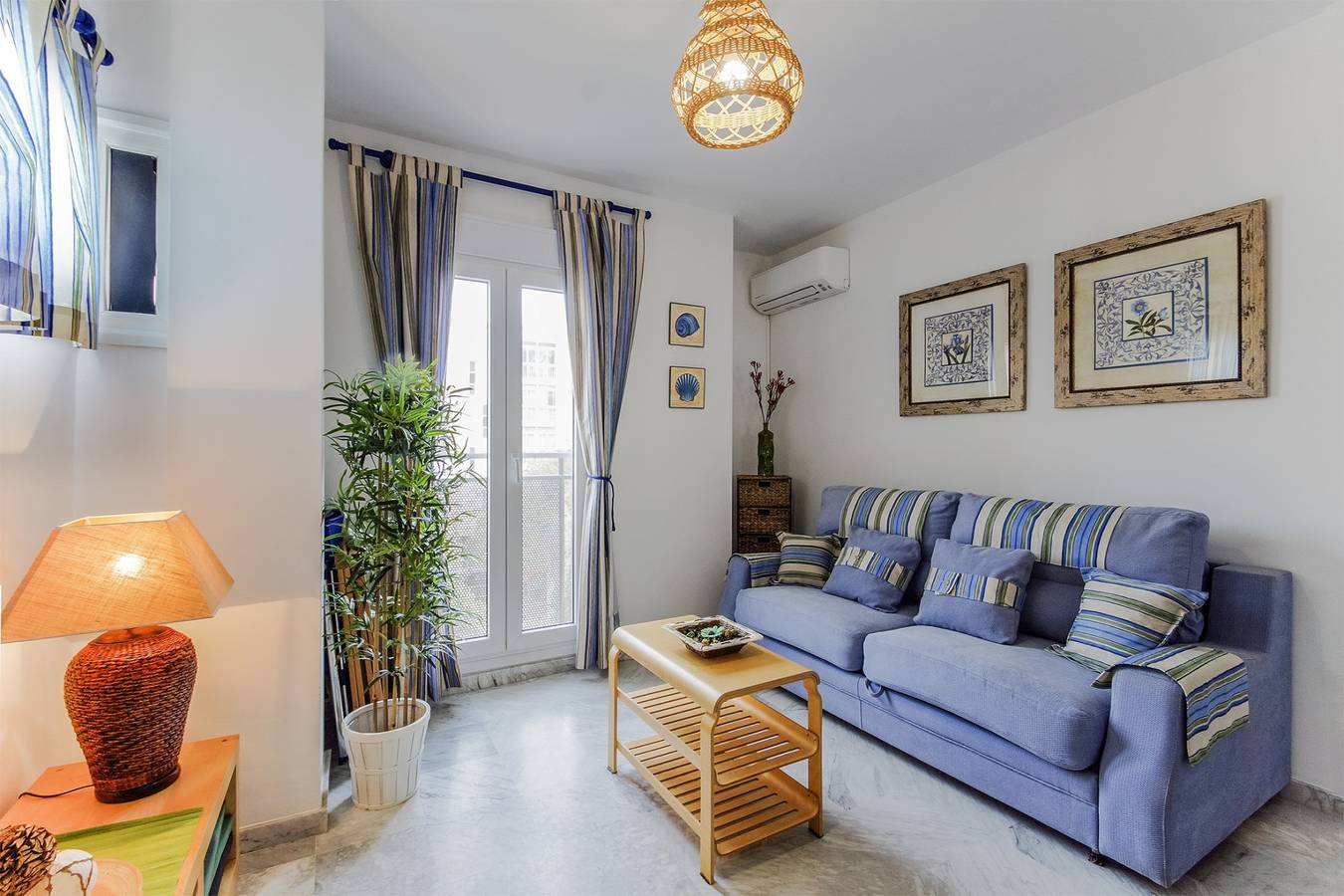 Appartamento intero, La Victoria Home free parking by Cadiz4Rentals in Playa La Victoria, Cadice