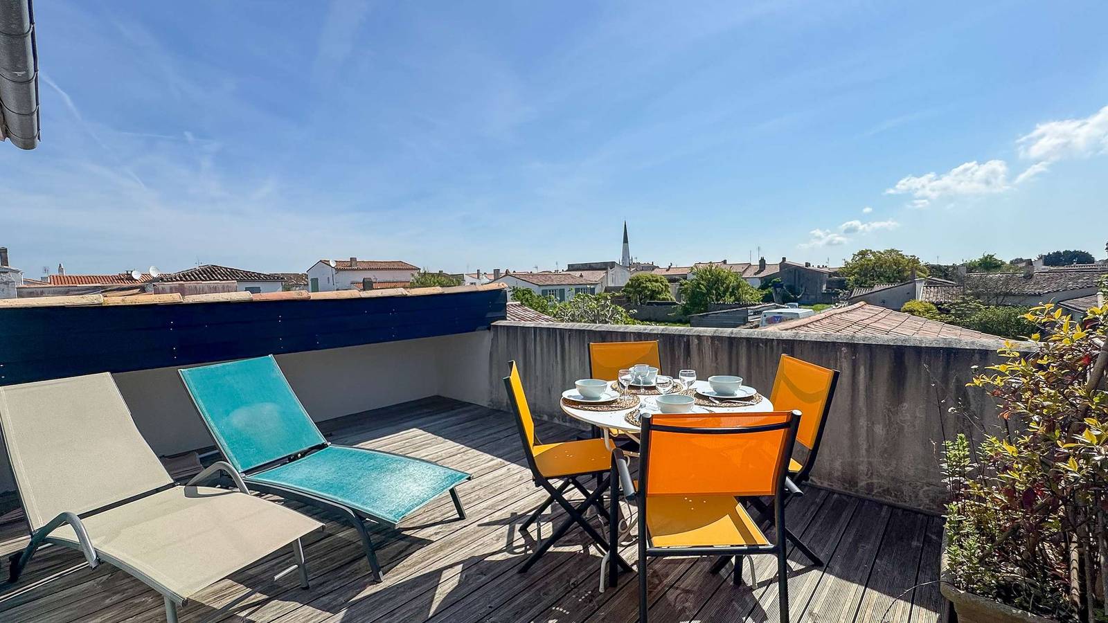 Apartamento vacacional entero, Pretty, quiet apartment with a view of the bell tower in Ars-en-Ré, Isla de Ré