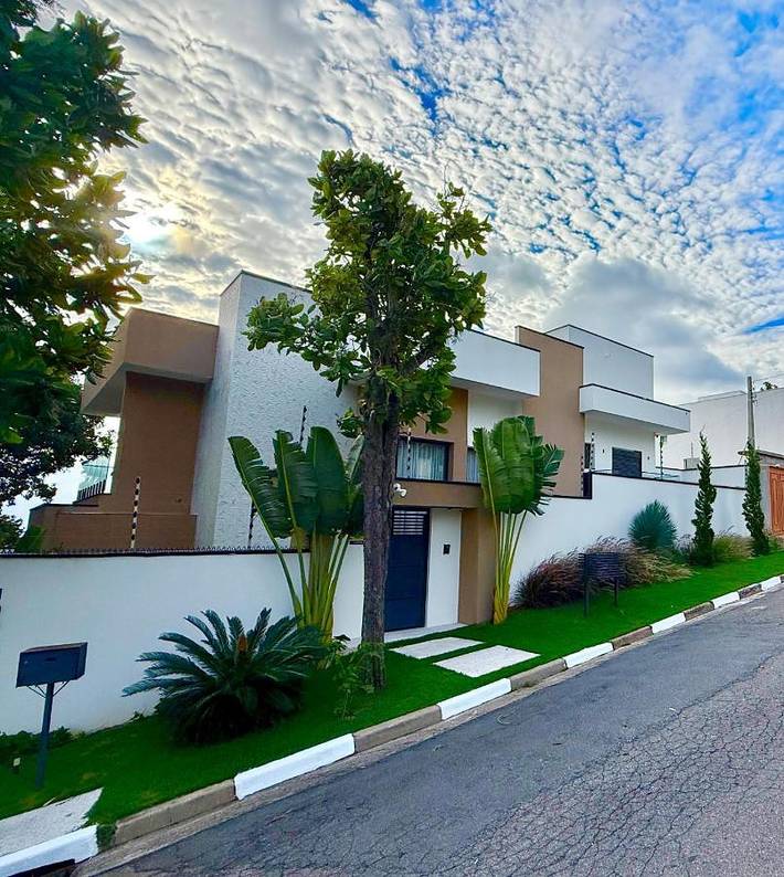 Casas e apartamentos de temporada para 6 pessoas, com piscina e vista e ainda jardim, com animais de estimação em Vinhedo