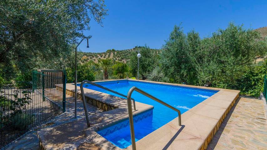 Chalet para 10 personas, con piscina en Comarca Metropolitana de Jaén - 3