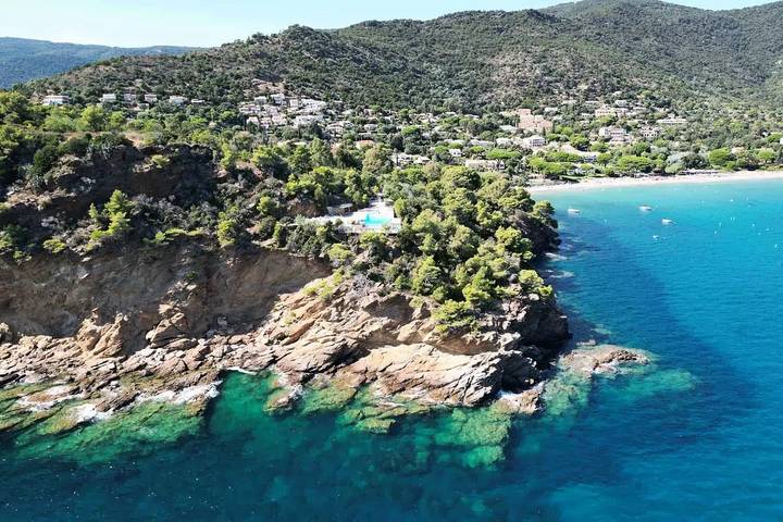 Gîte pour 5 personnes, avec jardin et piscine dans Pramousquier - 3
