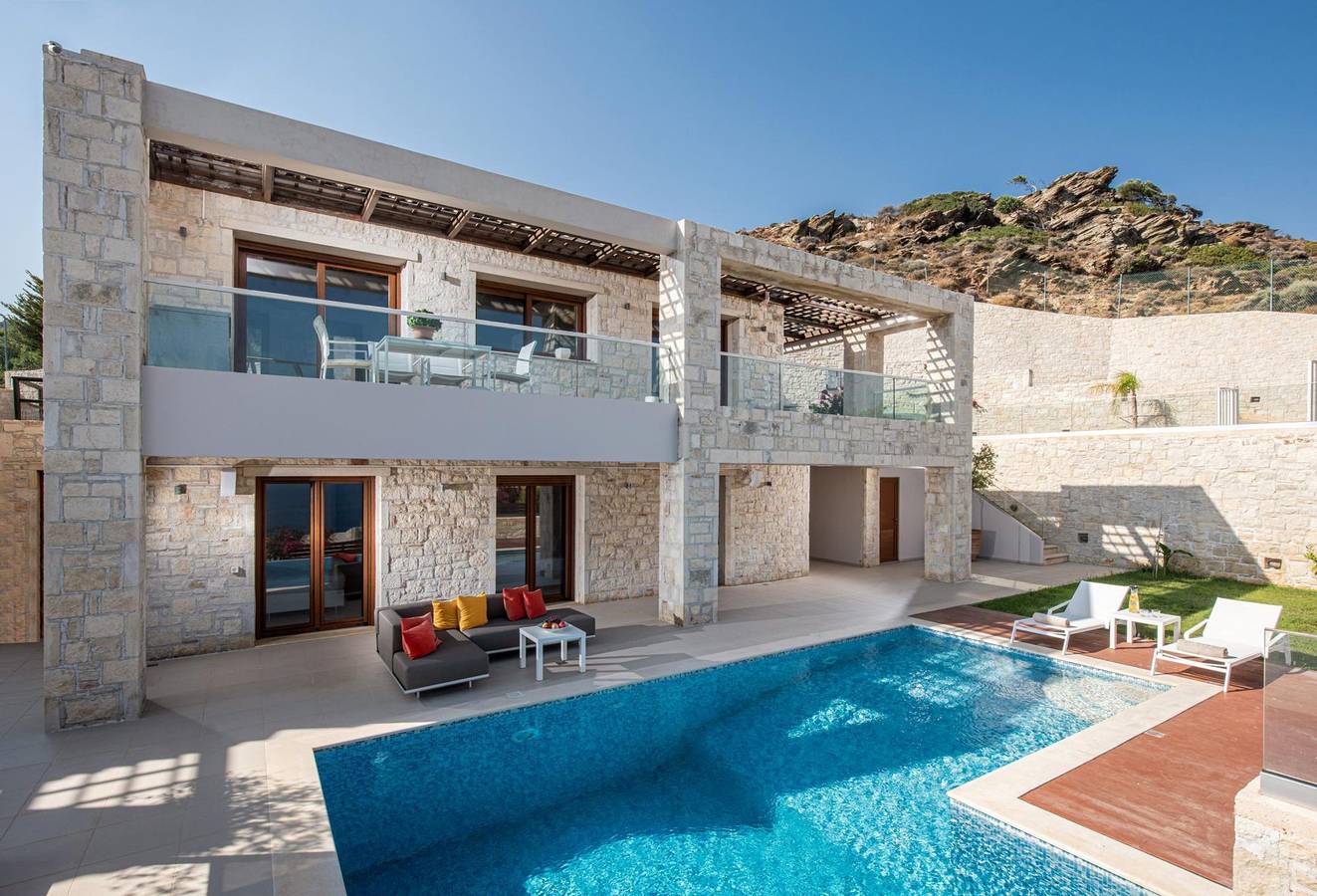 Villa für 8 Personen mit Balkon in Lygaria, Achlada
