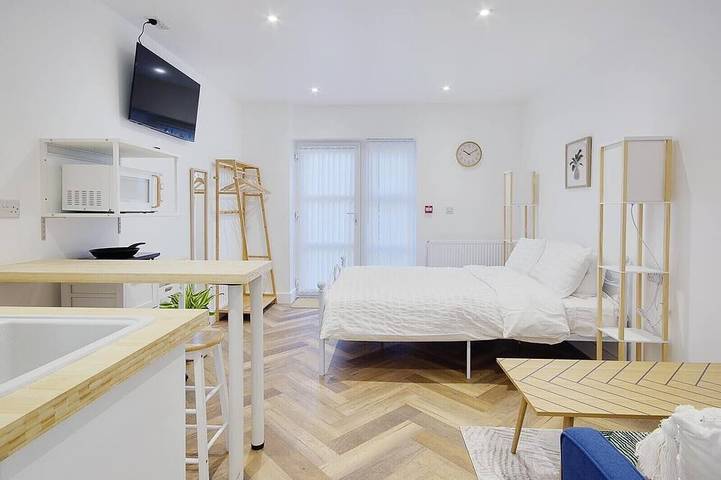 Appartement entier, Suite-King-Salle de bain privée-Vue sur Jardin-The Osborne in Bournemouth, Angleterre du Sud-Ouest