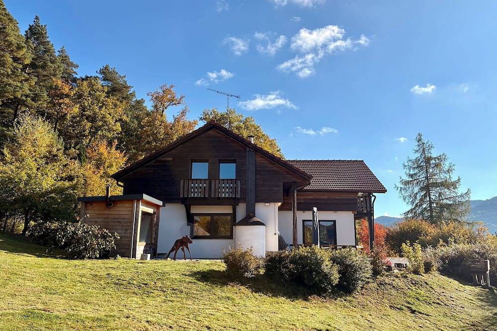 Chalet avec vue panoramique, sauna et prestations haut de gamme – 14 personnes in Basse-sur-le-Rupt, Parc naturel régional des Ballons des Vosges