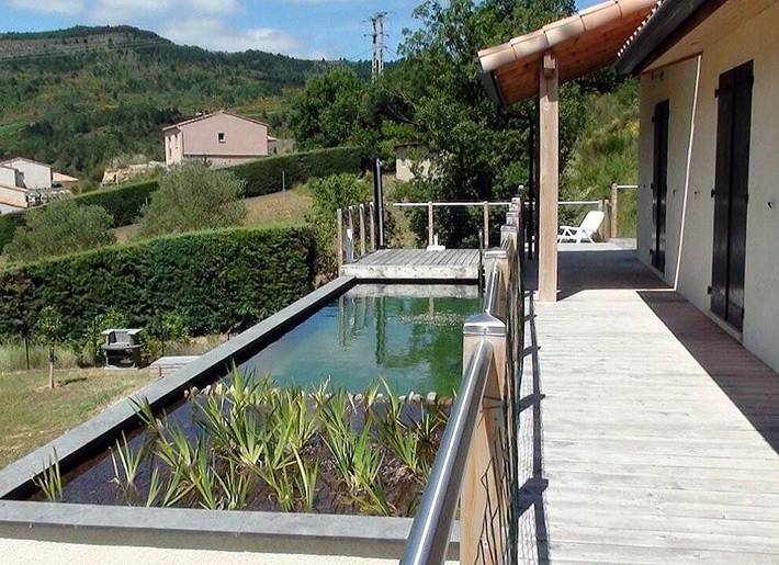 Cottage pour 9 personnes, avec piscine ainsi que terrasse et jardin à Luc-sur-Aude