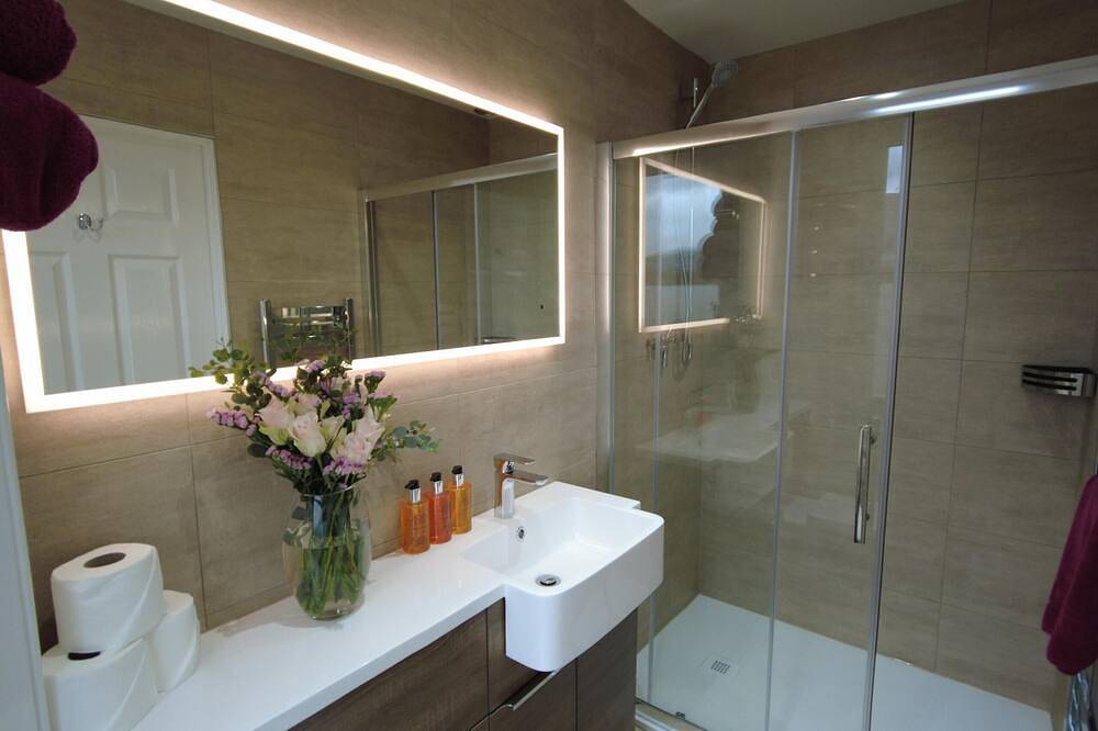 Suite-Grande-Bagno in camera-2 bedroom in Stirling e dintorni