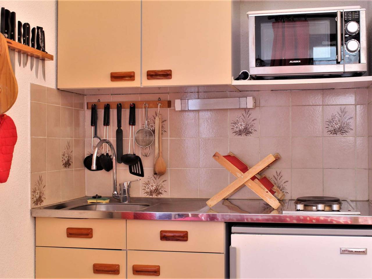 Appartement entier, Appartement cosy avec 5 couchages, centre de station Risoul 1850, proche remontées et commerces in Station de Risoul, Risoul