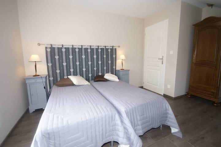 Location de vacances pour 10 personnes, avec jacuzzi et piscine ainsi que balcon et sauna à Gondrecourt-le-Château - 4