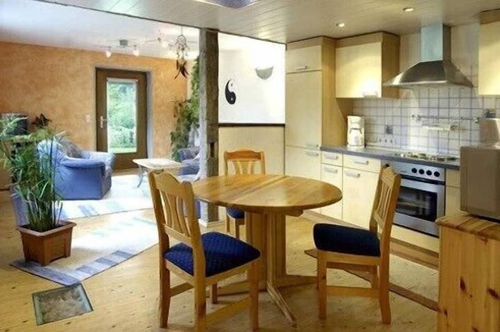 Ferienwohnung für 4 Personen, mit Terrasse und Garten - 1