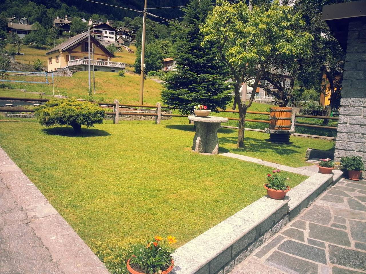Appartamento intero, Appartamento 'Il Glicine' con giardino in comune in Premia, Verbano-Cusio-Ossola e dintorni