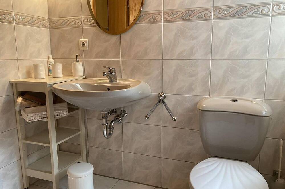 Ganze Wohnung, Ferienwohnung Prüfer - Fewo, Dusche, Wc, 1 Schlafraum in Greiz, Region Greiz