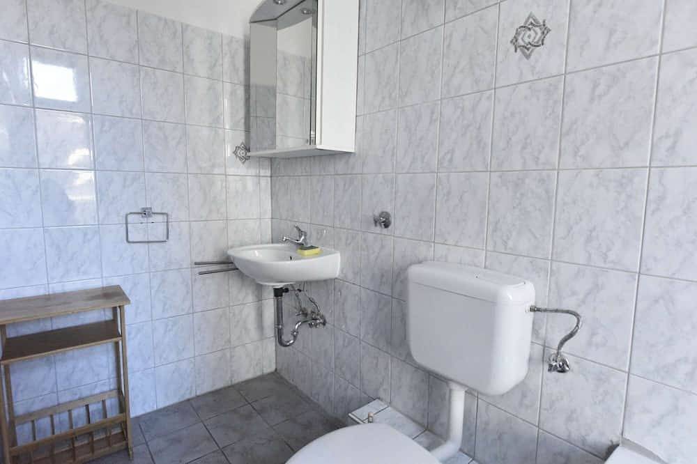 Ganze Wohnung, Luxuriöse großzügige Wohnung mit einem Schlafzimmer in Wuppertal, Bergisches Land