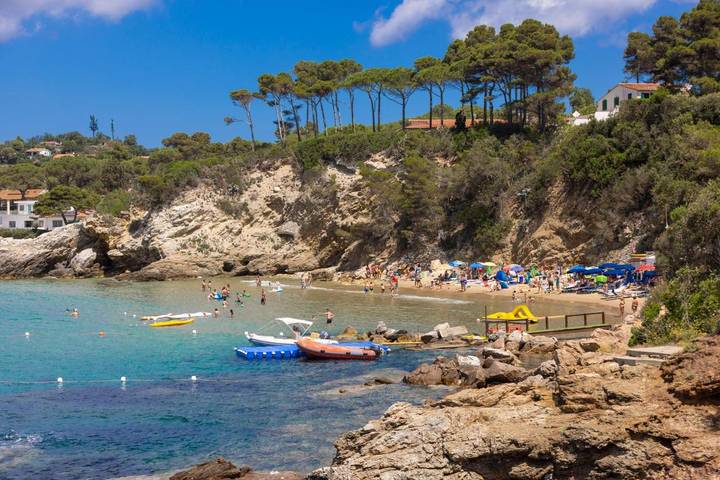 Vakantiepark voor 2 personen, with Terras and Tuin as well as Kinderzwembad and Uitzicht op Elba