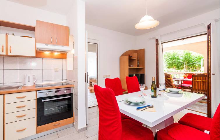 Ferienhaus für 10 Personen, mit Terrasse, kinderfreundlich in Privlaka - 3