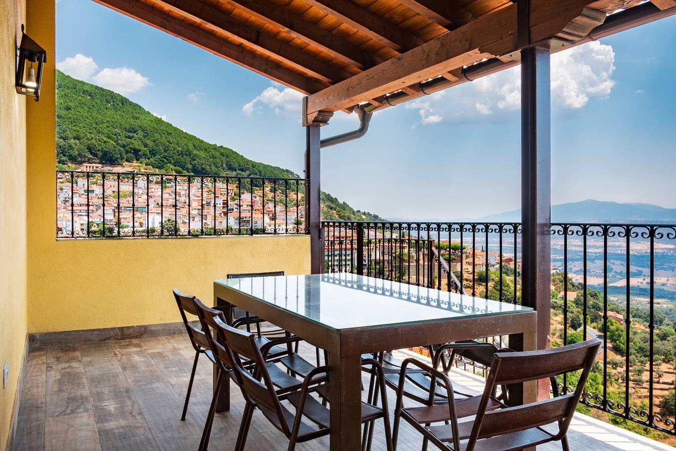 Casa rural 'El Rincón Del Duende' con vistas a la montaña, Wi-Fi y aire acondicionado in Pedro Bernardo, Valle del Tiétar