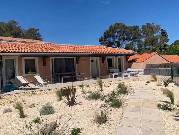 Gîte pour 8 personnes, avec terrasse ainsi que jardin et vue dans Plage Camp Long - 2