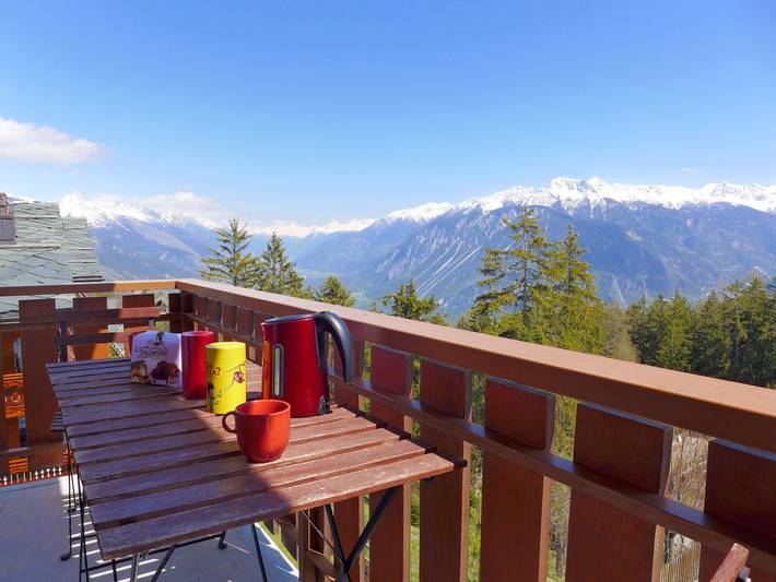 Gîte pour 4 personnes, avec vue et balcon à Crans-Montana