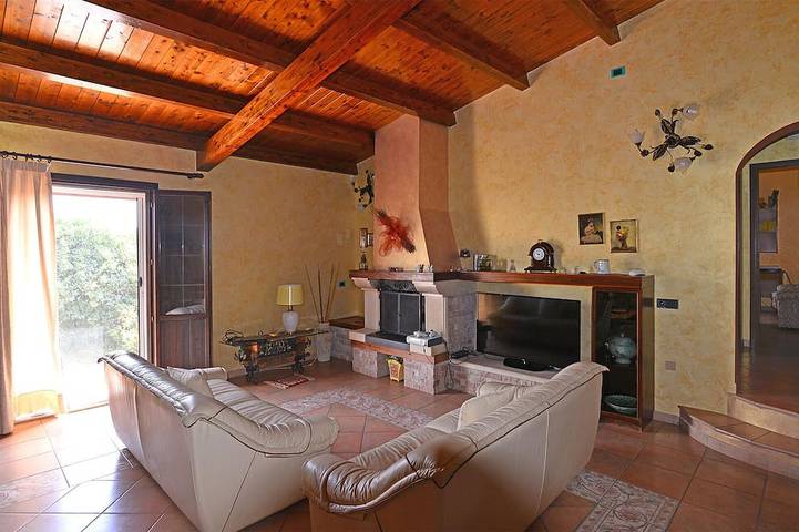 Casa con 3 camere da letto che accetta. in Solarino, Siracusa e dintorni