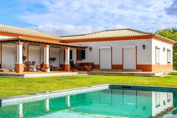 Gîte pour 8 personnes, avec terrasse ainsi que jardin et piscine dans Santo Estevão