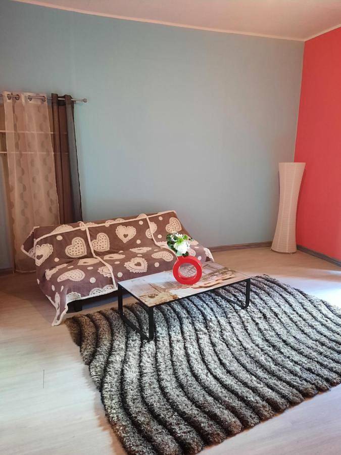 Gîte pour 3 personnes, avec Terrasse dans Plévin