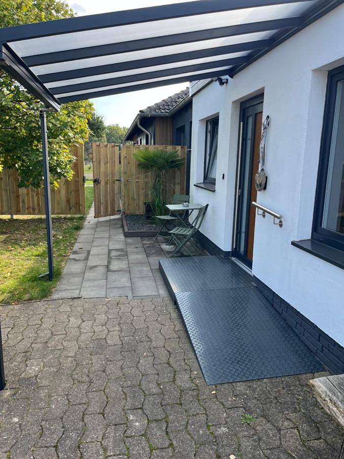 Ferienwohnung für 2 Personen, mit Terrasse und Garten sowie Ausblick in Celle