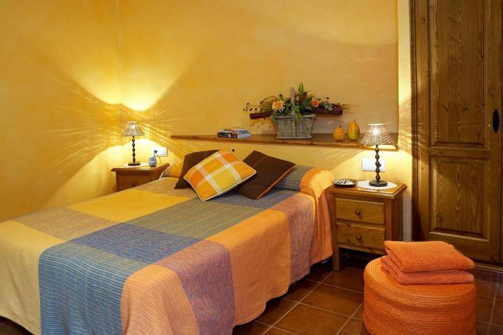 Casa rural para 2 personas, con Terraza además de Jardín y Vistas en Peratallada