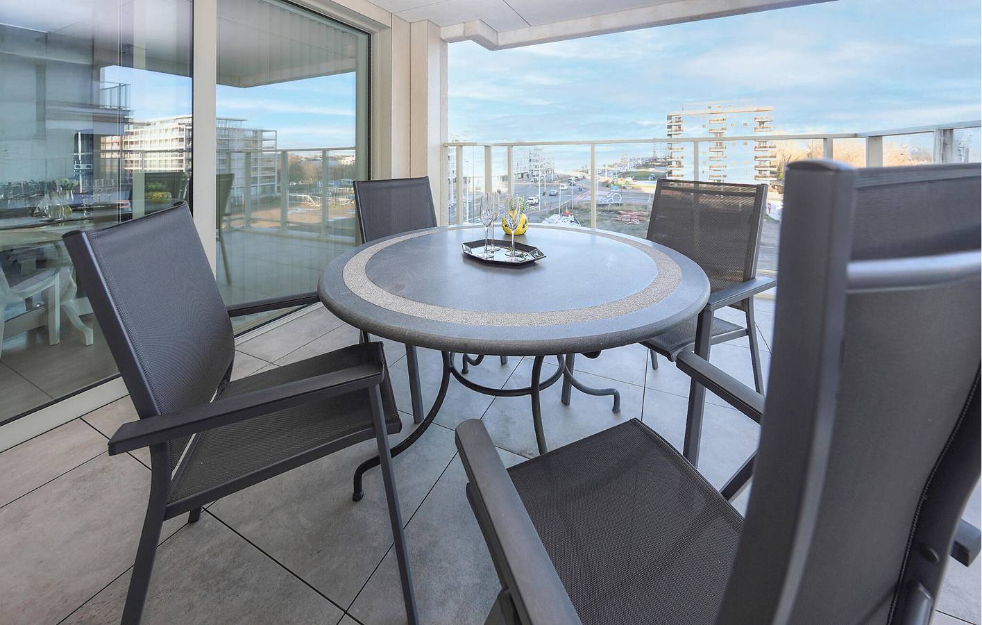 Apartamento vacacional entero, Apartamento de vacaciones para 4 personas con terraza in Ciudad de Ostende, Ostende