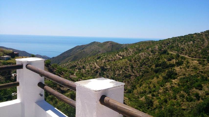 Casa rural para 12 personas, con Balcón y Terraza además de Jardín y Vistas en Adra