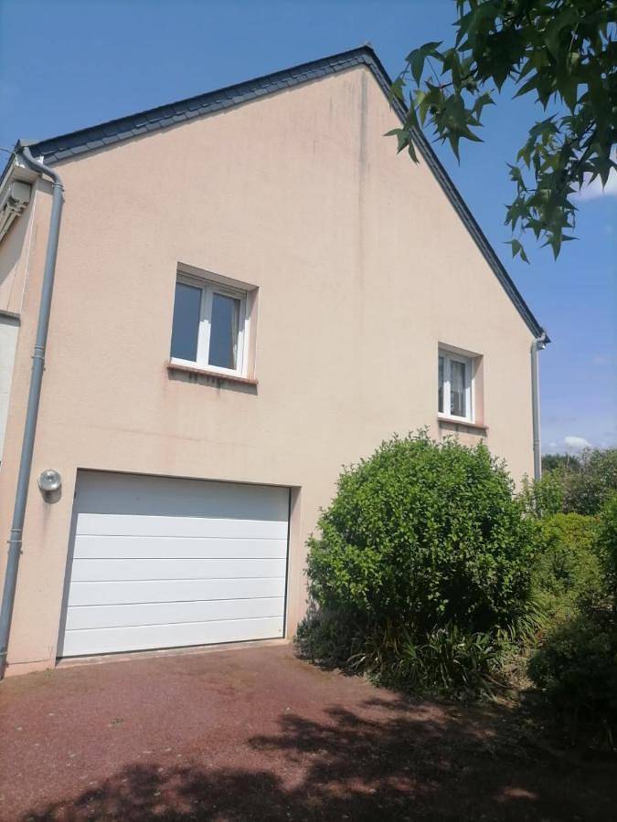 Two-Bedroom House in Château-Gontier-sur-Mayenne, Mayenne