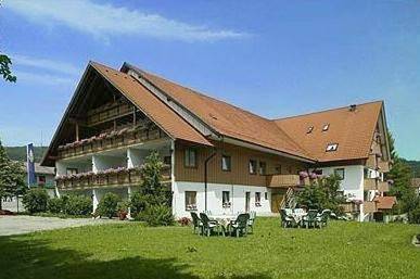 Gästehaus, mit Terrasse und Garten