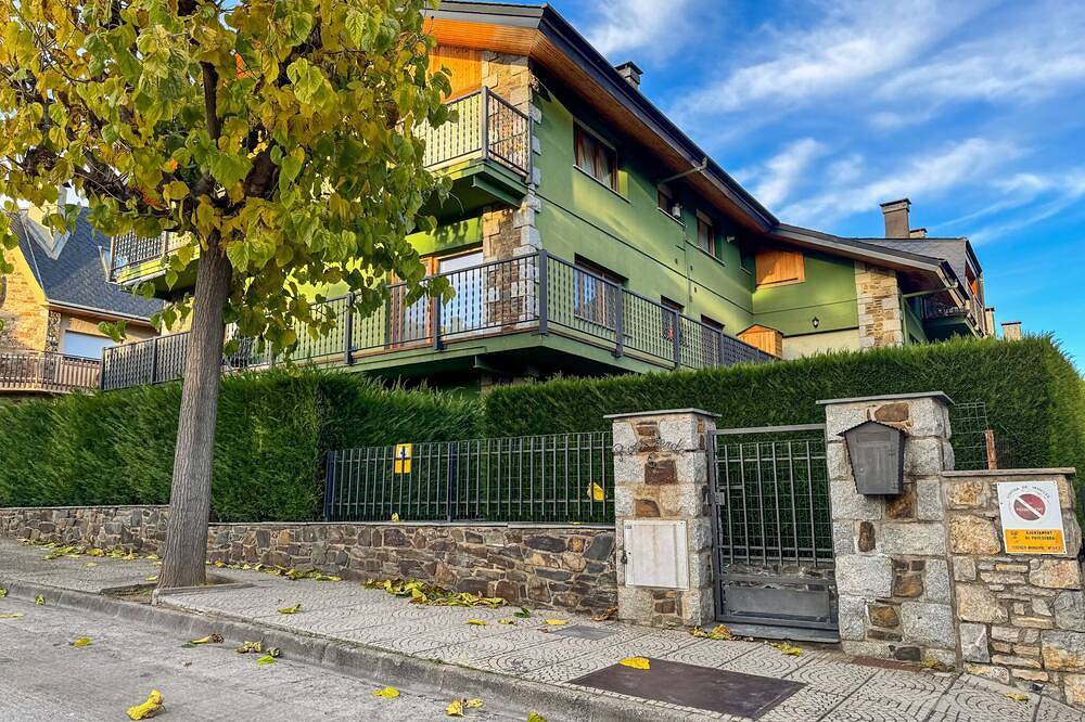 Entire apartment, Cal Batllia 2 in Puigcerdà, Catalan Pyrenees