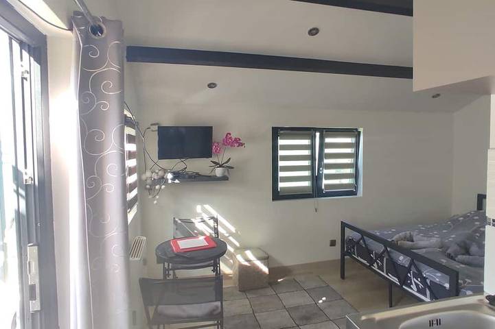 Gîte pour 2 personnes, avec terrasse ainsi que piscine et jardin à Sainte-Croix-en-Plaine - 4