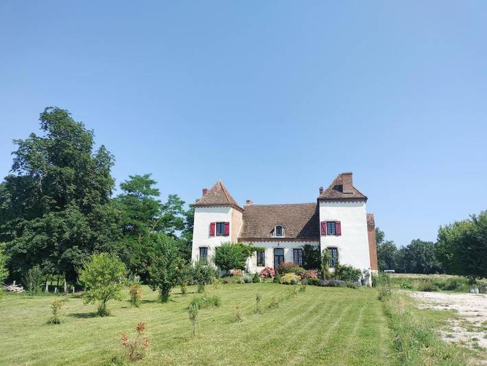 Location de vacances pour 2 personnes, avec Terrasse ainsi que Jardin et Vue à Chamblanc