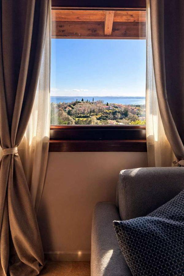 Villa Elisea - Villa panoramica con piscina privata sul Lago di Garda in Soiano del Lago, Gardasee-Berge