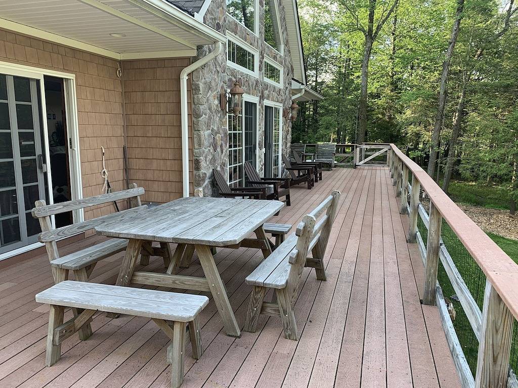 Atemberaubende Haus am See, in der Nähe von Skipisten, Kamin, Whirlpool, Feuerstelle, Boote in Blakeslee, Monroe County (PA)