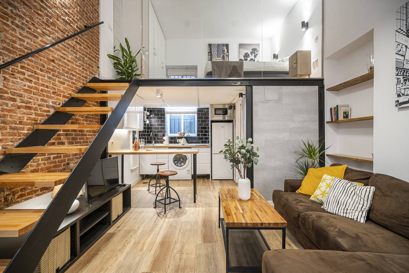 Appartement entier, M (Ampe350) Apartamento dúplex con patio in Madrid, Communaute de Madrid