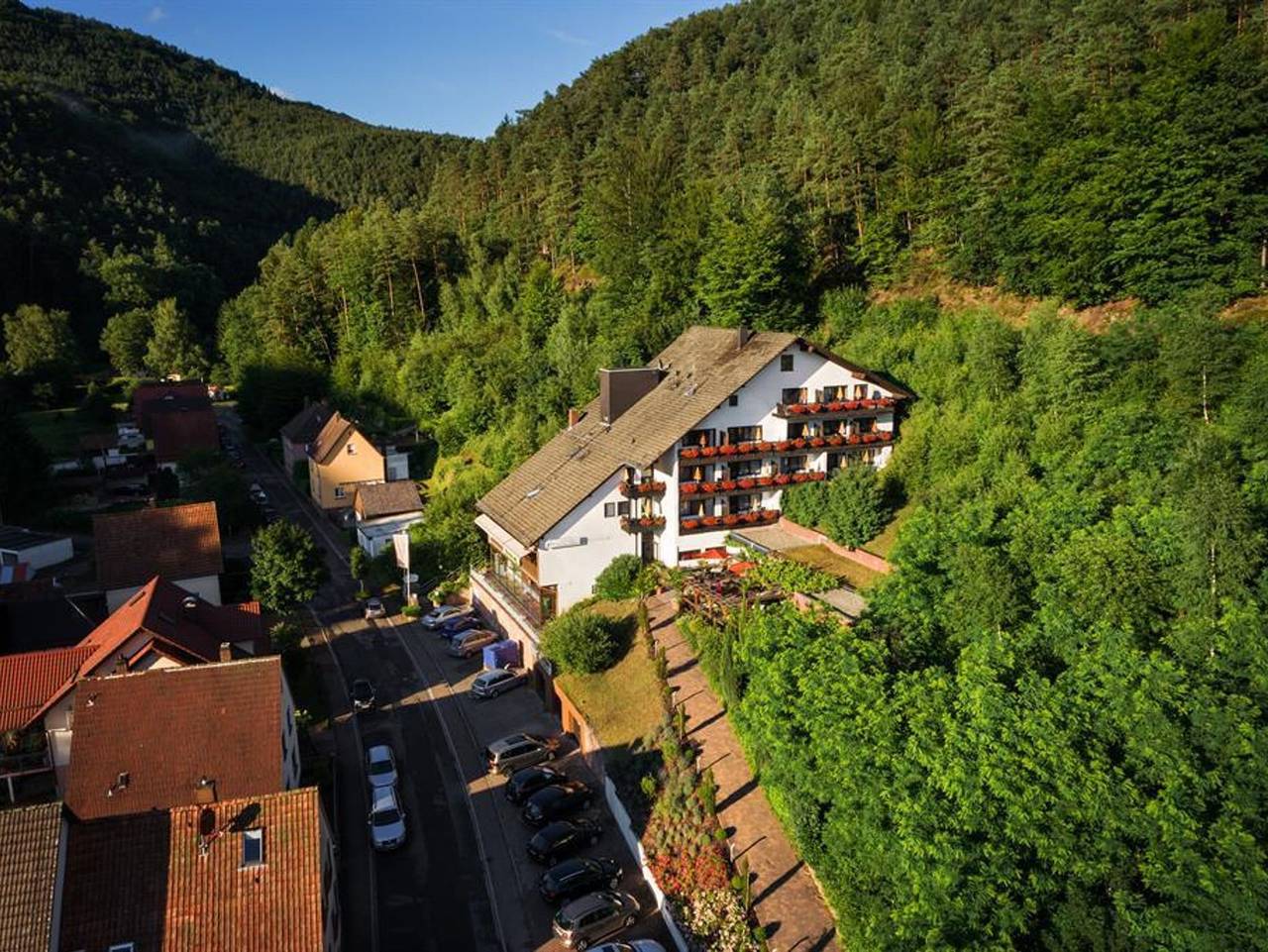 "Die Kleine Blume", Hotel-Restaurant - Doppelzimmer Dusche/Wc in Erfweiler, Pfalz