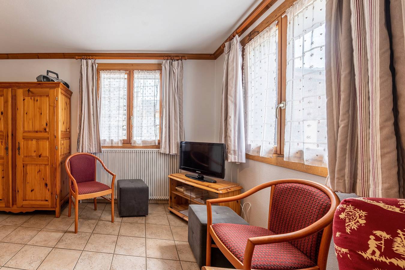 Appartement entier, Appartement 'Chalet Le Choucas N°1' avec vue sur montagne et Wi-Fi in Les Menuires, Saint-Martin-de-Belleville