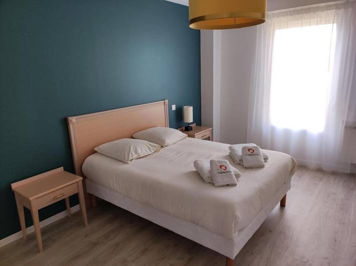 Appart’hôtel pour 6 personnes, avec Balcon et Terrasse ainsi que Jardin et Piscine
