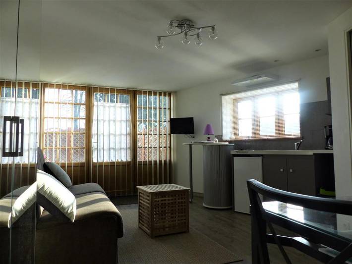 Gîte pour 2 personnes, avec vue et jardin à Locquénolé - 2