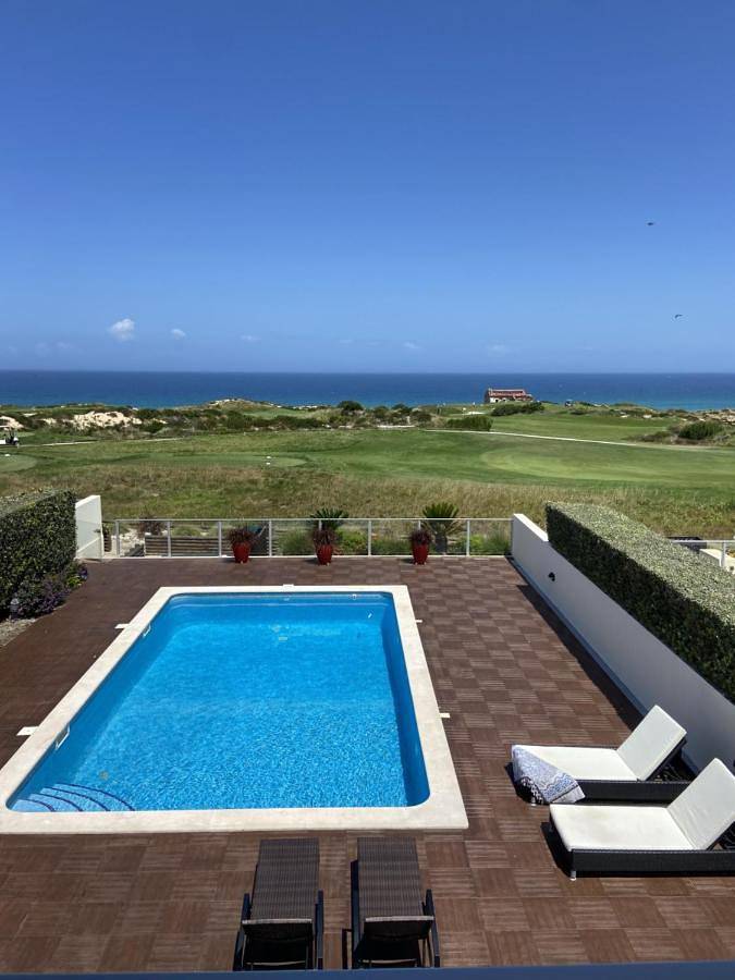 Atlantic Villa Luxury by the Sea 7 in Amoreira, Leiria distrito