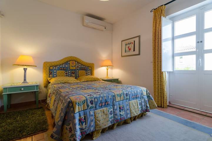 Villa in Vilamoura in Strandnähe in Quarteira, Faro Distrikt