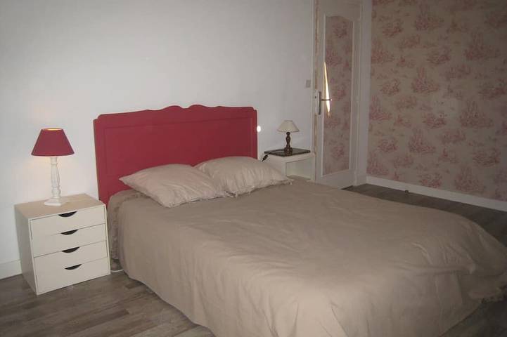 Location de vacances pour 8 personnes, avec jardin à Lanmérin - 3