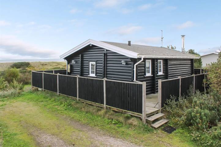 Feriehus for 5 personer, med terrasse, dyr tillatt i Sæby