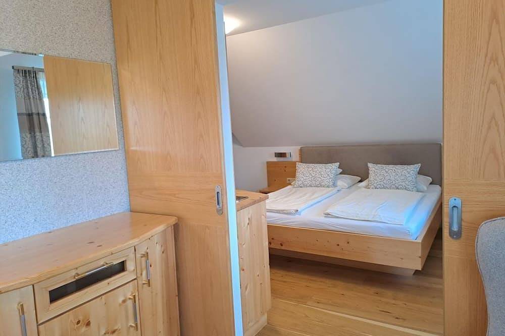 Doppelzimmer - Glatz \"Haus Siegesbrunn\" in Bad Waltersdorf, Steirerland