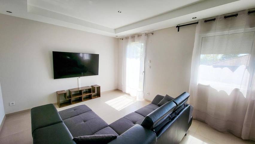 Location de vacances pour 6 personnes, avec piscine et jardin à Pont-Évêque - 3