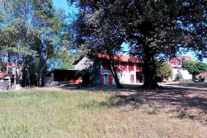 Location de vacances pour 2 personnes, avec jardin dans Saint-Girons-d'Aiguevives