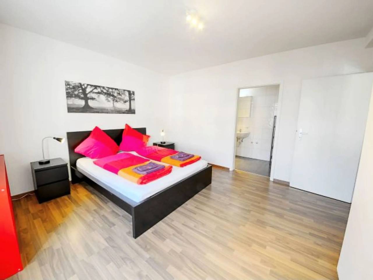 Apartamento entero, 1 Pièce 4 Personnes in Zürich 50 Oerlikon, Zúrich