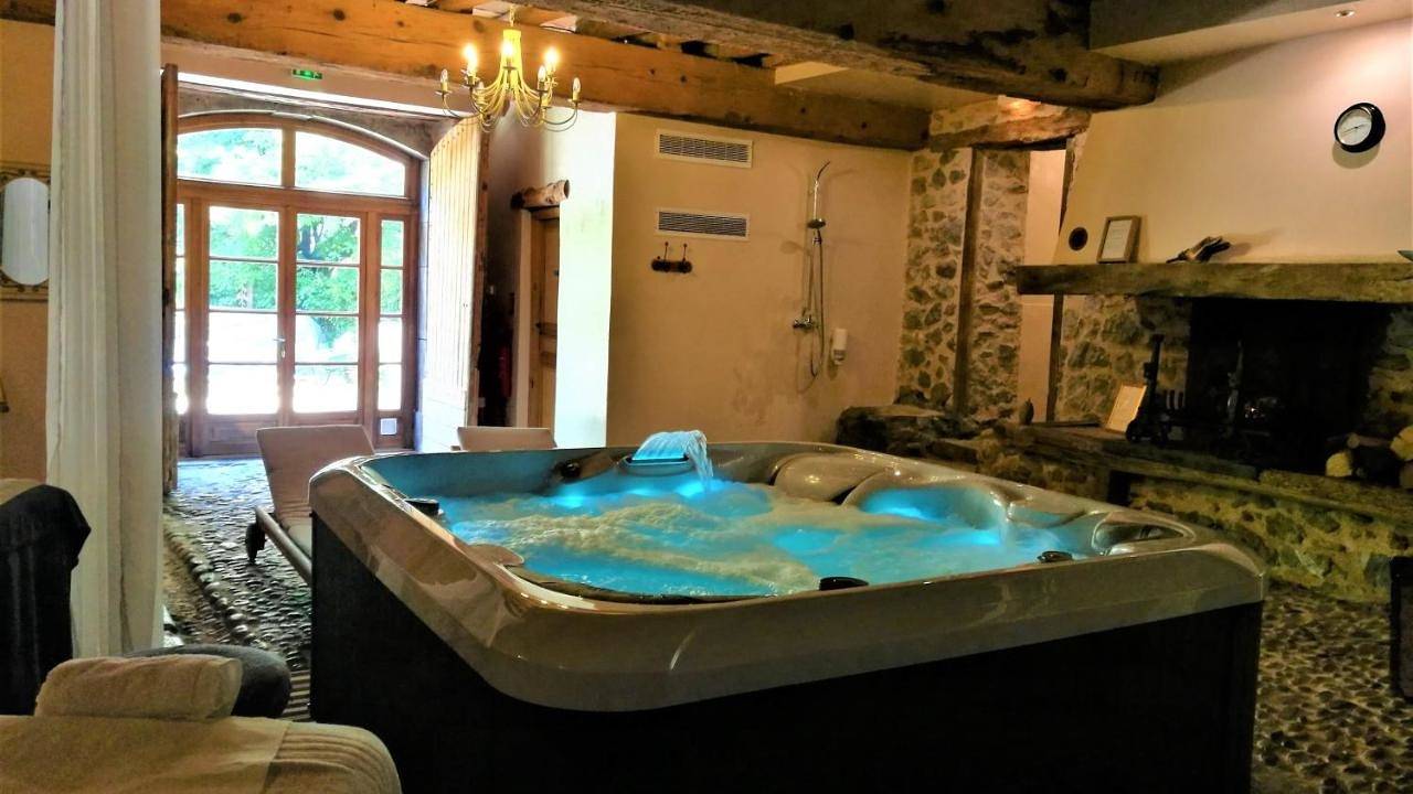 Hotel Logis - Chateau de Beauregard in Saint-Girons (Ariège), Parc naturel régional des Pyrénées ariégeoises
