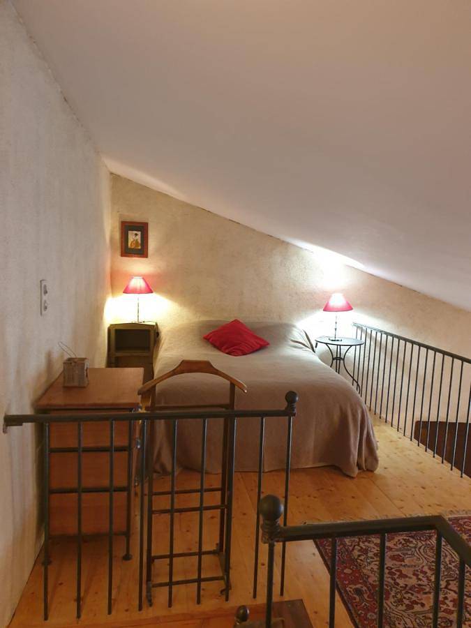 Chambre d’hôte pour 2 personnes, avec Terrasse ainsi que Jardin et Piscine